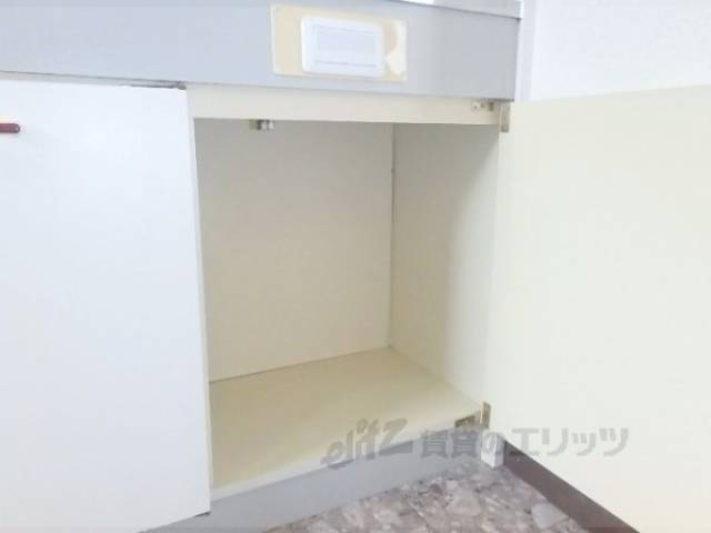 キッチン　収納