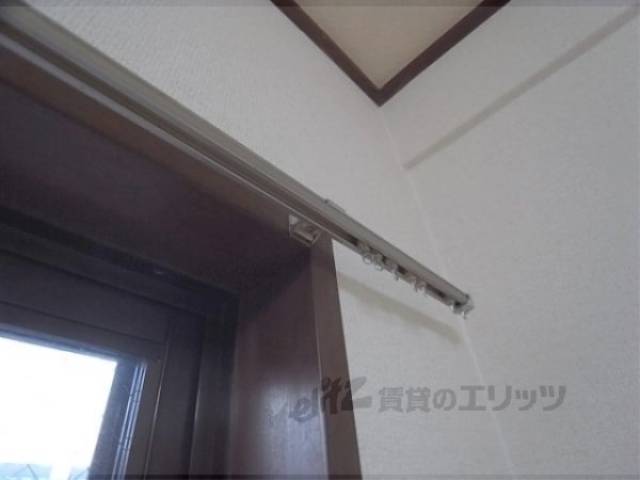 カーテンレール