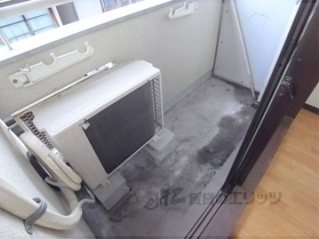 ベランダ　洗濯機が置けます