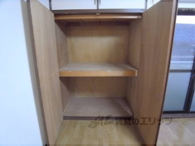 収納　下段