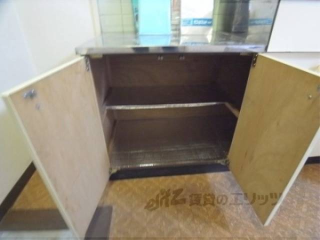 キッチン　下部収納