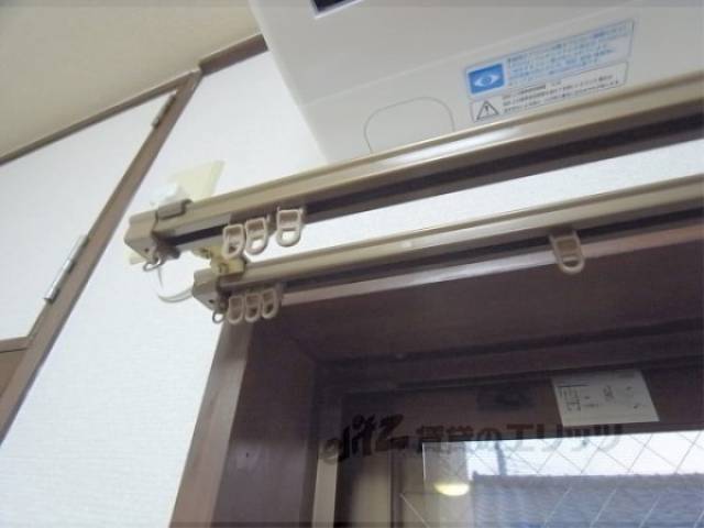 カーテンレール