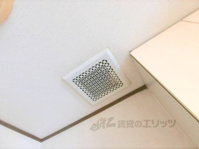 キッチン　換気扇