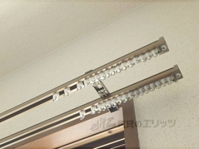 カーテンレールト