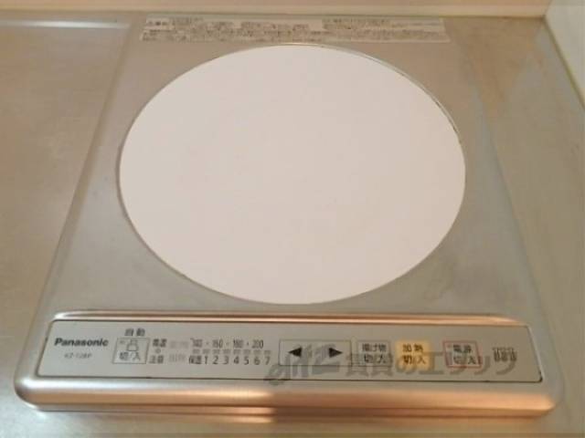 キッチン　電気コンロ