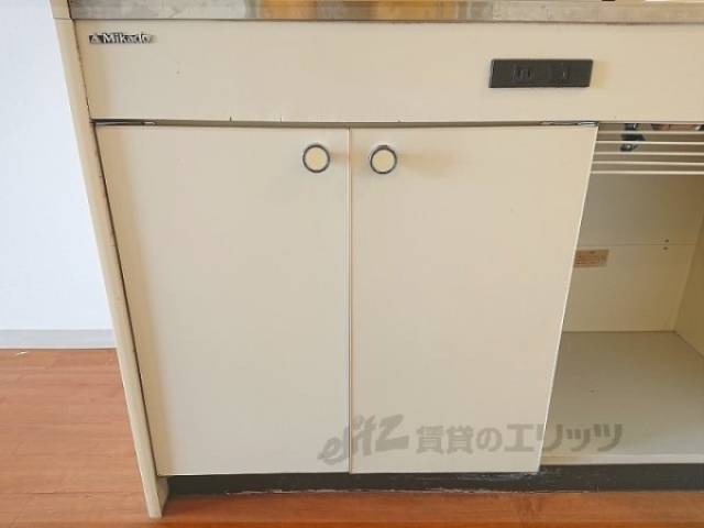 キッチン　下収納