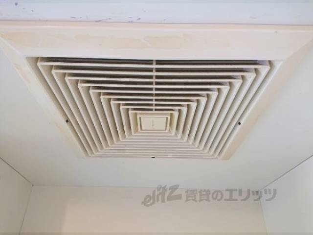 キッチン　換気扇