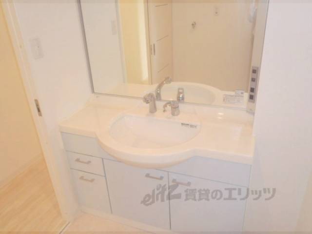 洗面所　洗面台も大きくて使いやすいですね。