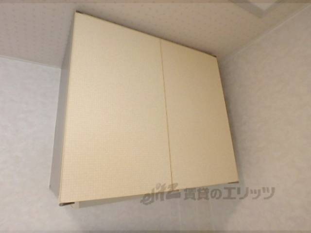 キッチン　上部収納