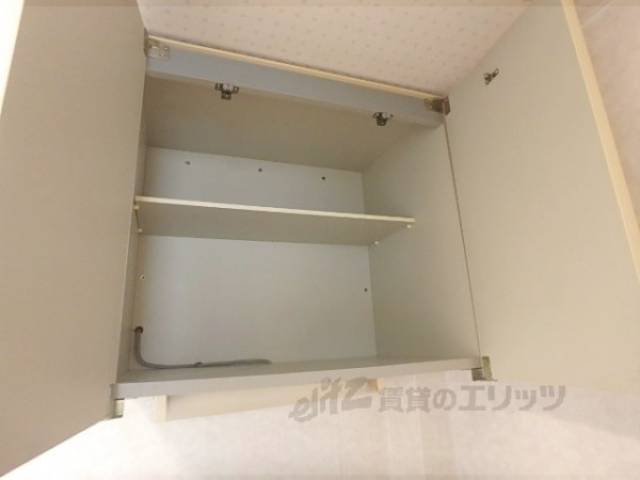 キッチン　上部収納