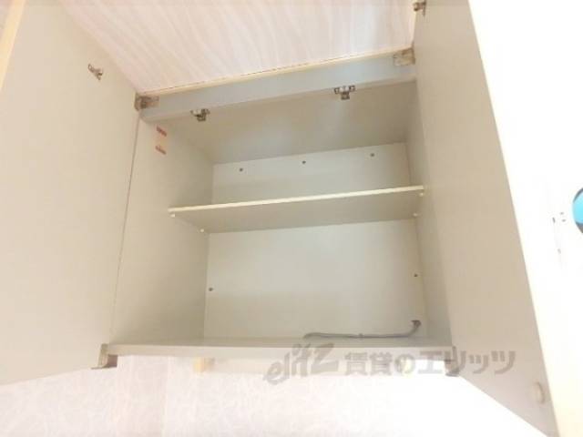 キッチン　上部収納