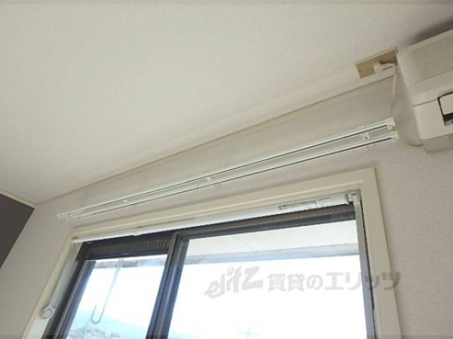 カーテンレール