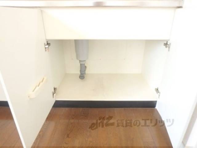 キッチン　下部収納