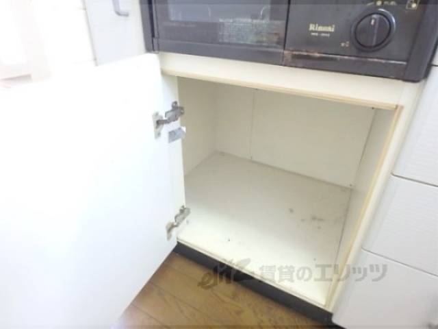 キッチン　下部収納
