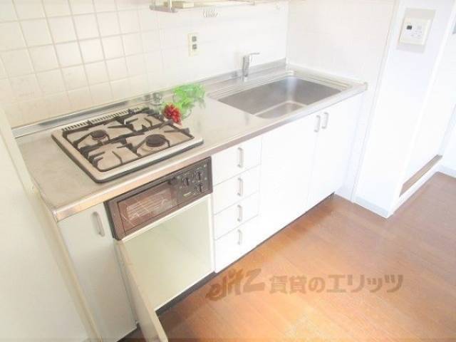 キッチン　下部収納