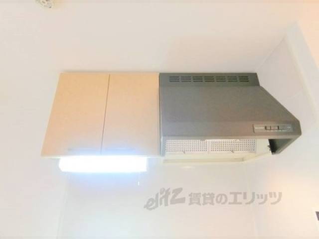 キッチン　上部収納