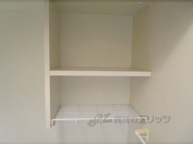 キッチン　キッチン上部収納