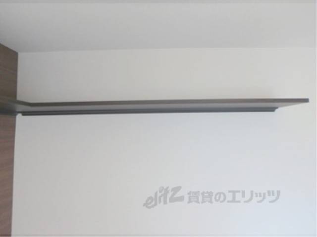 洋室　上部棚