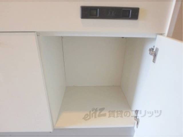 キッチン　下部収納