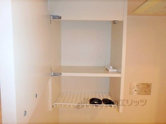 キッチン　上部収納