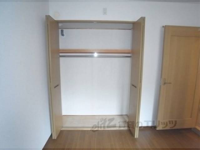 収納　洋室収納