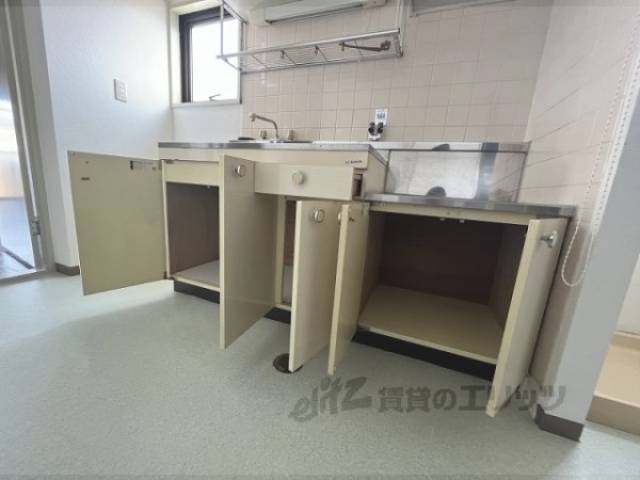 キッチン　収納