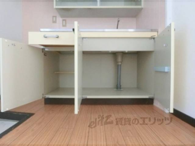 キッチン　下部収納