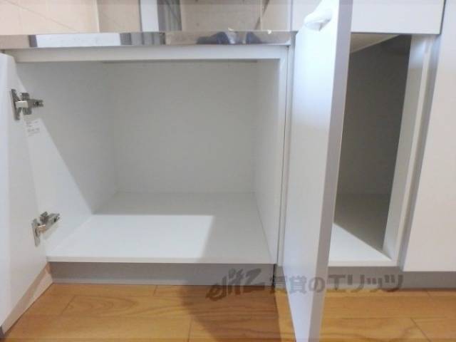 キッチン　下部収納