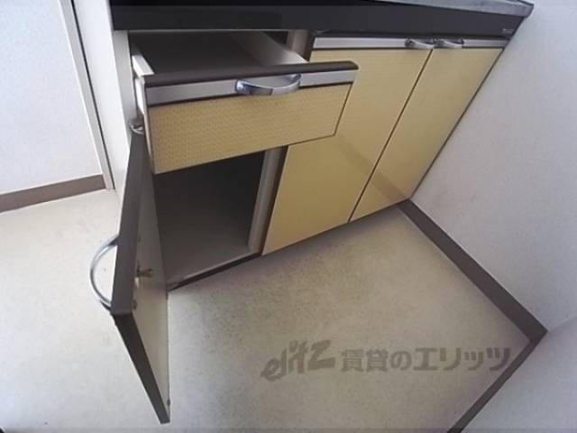 収納　キッチン