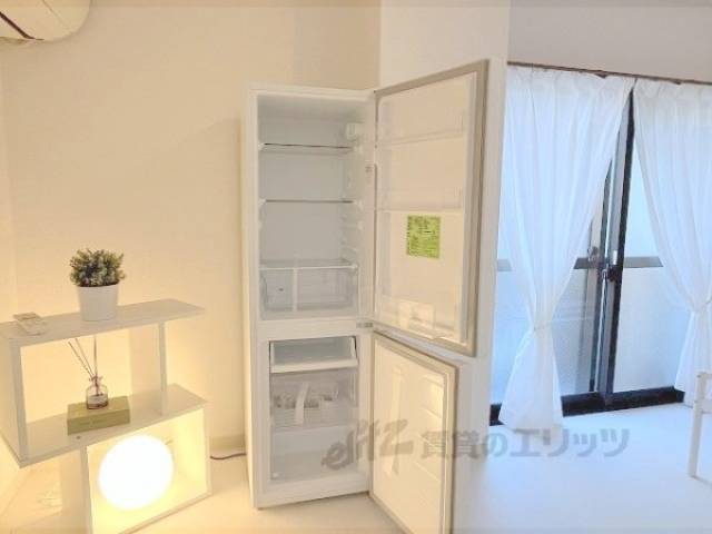 冷蔵庫置場　冷蔵庫