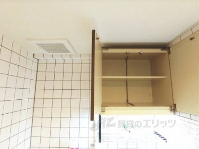 キッチン　キッチン上部収納