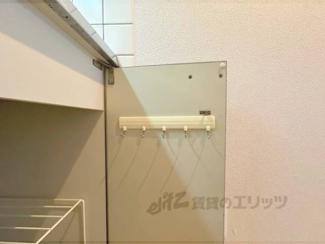 キッチン　シンク下収納