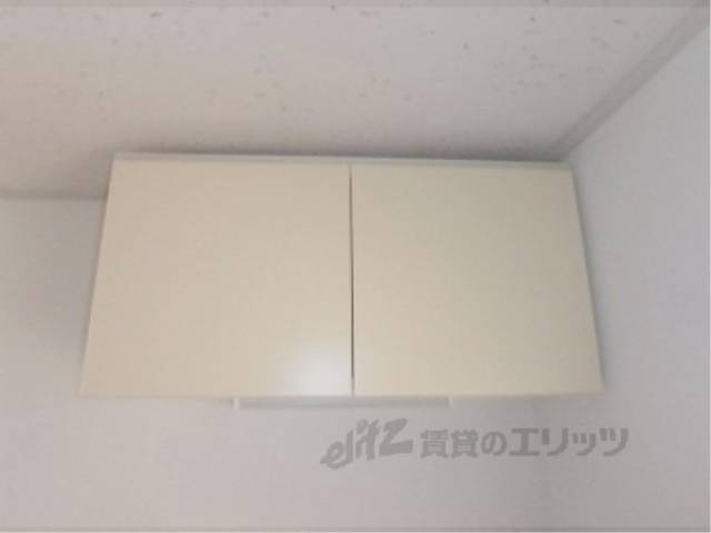 キッチン　上部収納