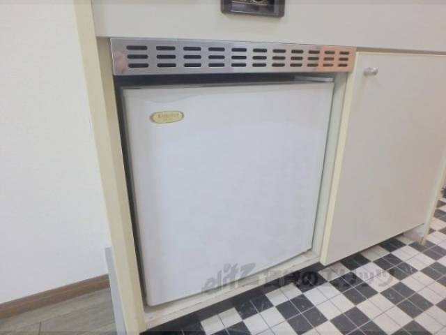 冷蔵庫置場　ミニ冷蔵庫