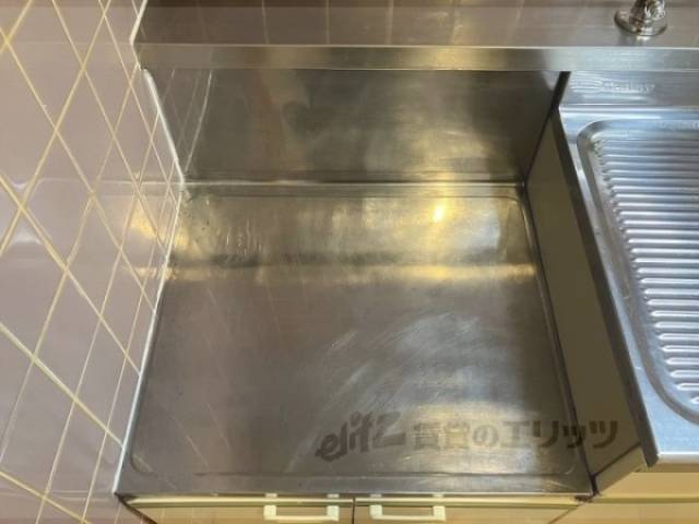 キッチン　コンロ置き場