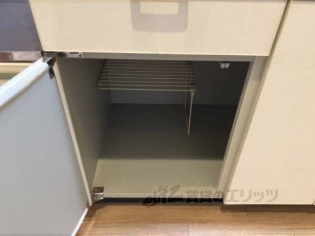キッチン　下部収納