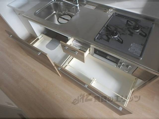 キッチン　下部収納