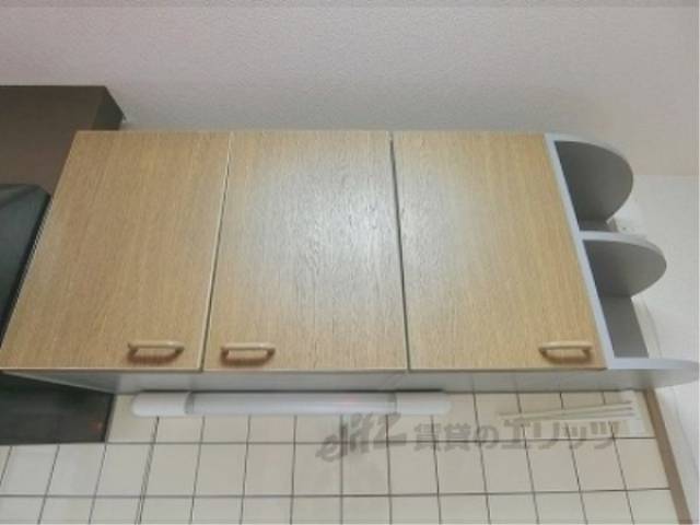 キッチン　上部収納