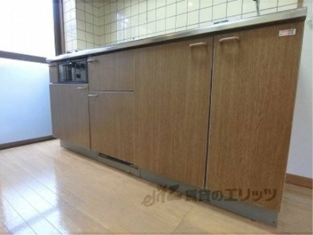 キッチン　下部収納