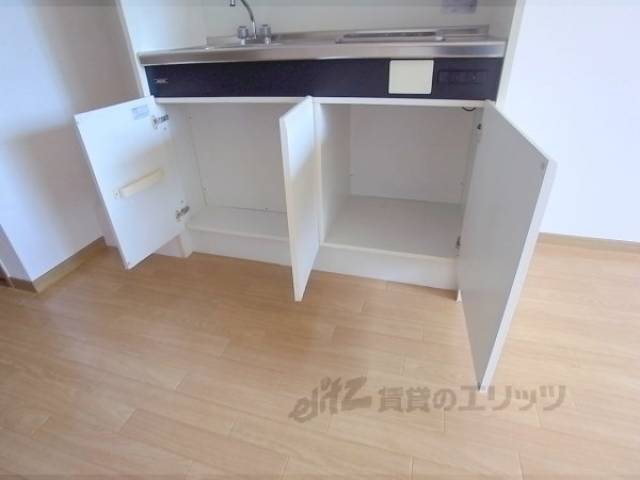 キッチン　下部収納
