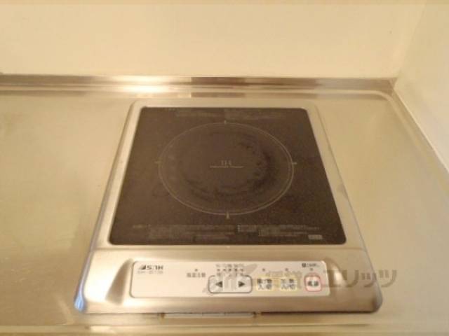 キッチン　ハイラジエントヒーターに交換済み・