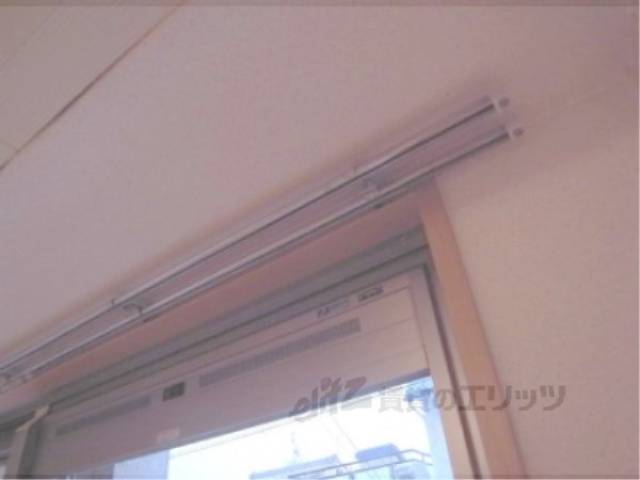 カーテンレール