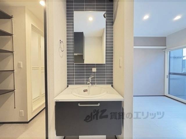 洗面所　照明スイッチ