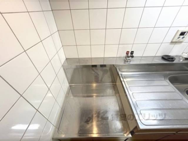 キッチン　コンロ置き場
