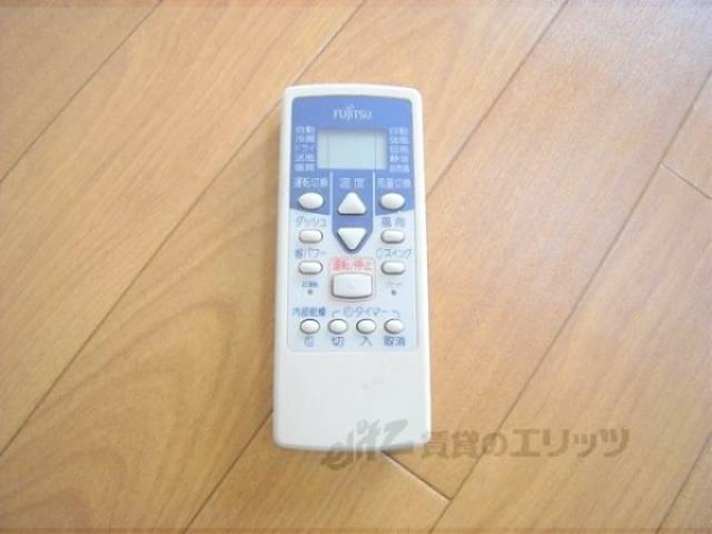 エアコン　エアコンリモコン