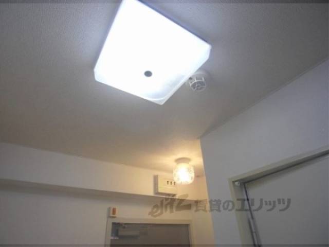 キッチン　照明