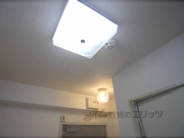 キッチン　照明