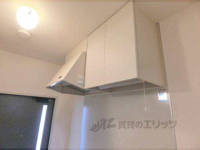 キッチン　キッチン上部収納
