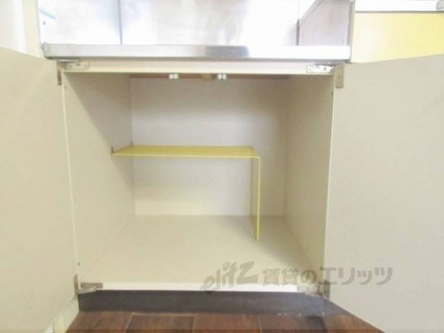 キッチン　下部収納