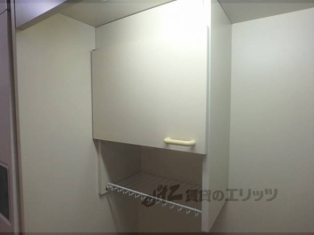 キッチン　上部収納